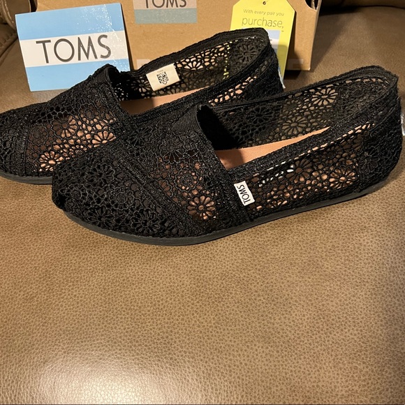 Toms Shoes - Toms Classic Crochet Slip-On Flat